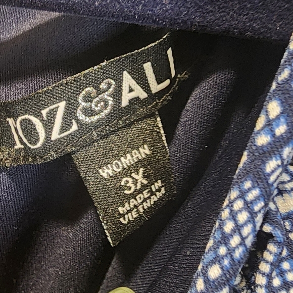 Roz & Ali Chic Blue Patterned Plus Size  Sleeveless Jumpsuit Size 3x - Picture 2 of 13